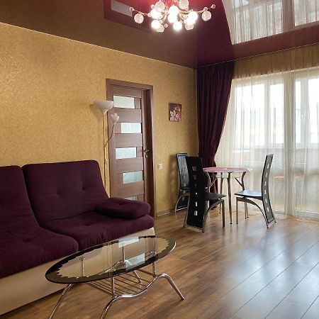 New Apartments With Panoramic Views On Avenue Nauky Harkiv Exterior foto