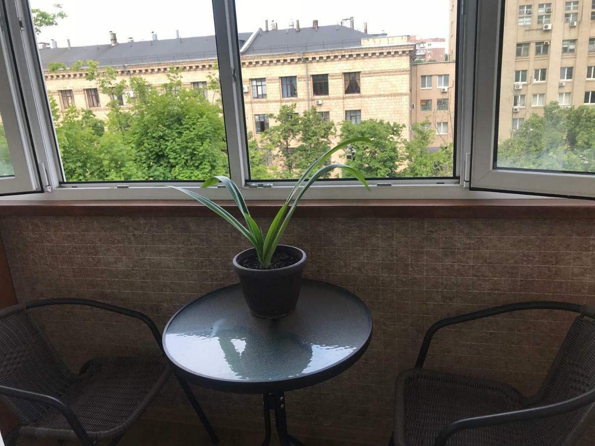New Apartments With Panoramic Views On Avenue Nauky Harkiv Exterior foto